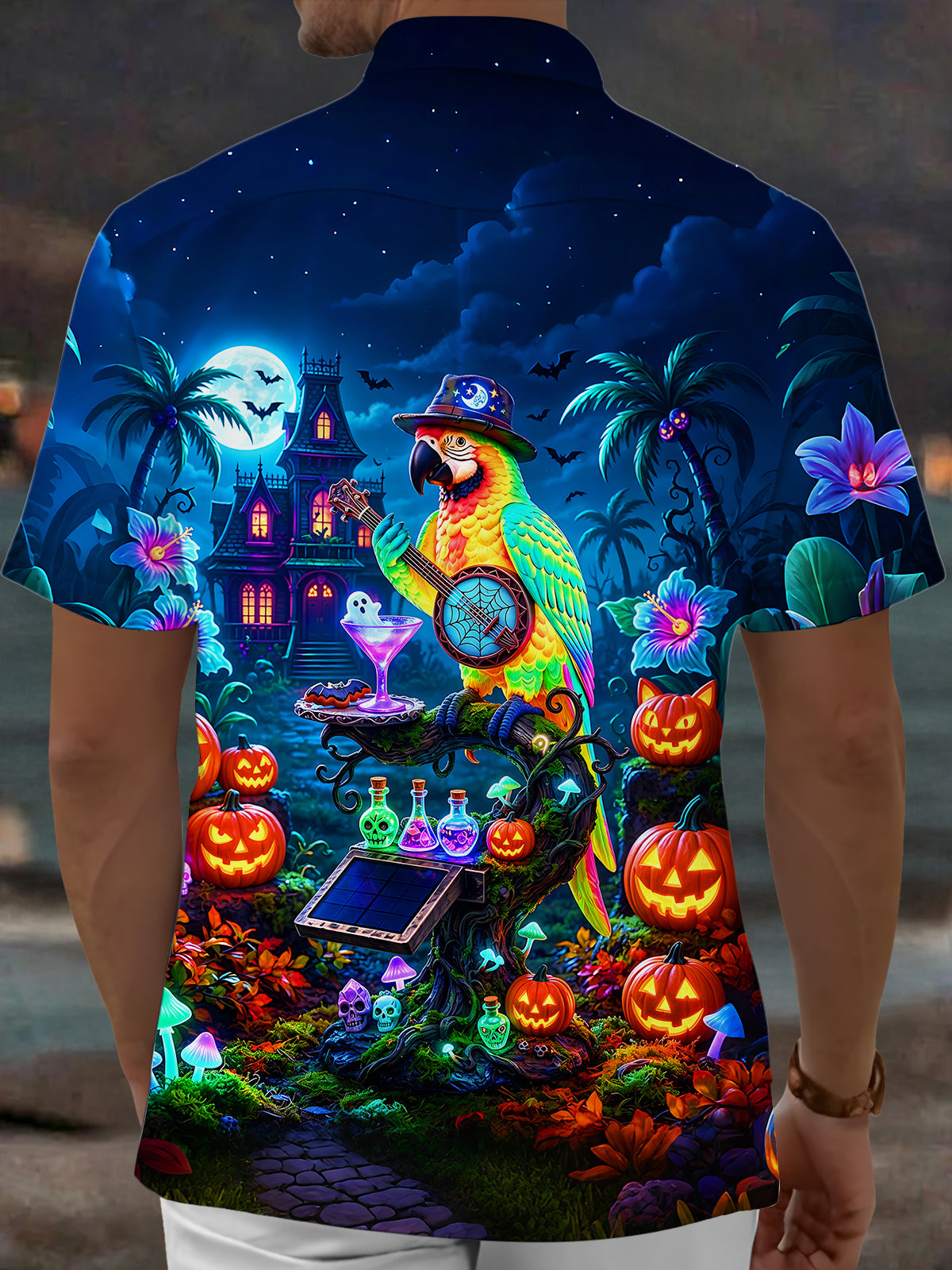 Oceanlyte Men's Short Sleeve Shirt - Halloween Parrot Playing Banjo And Pumpkins Print with Chest Pocket